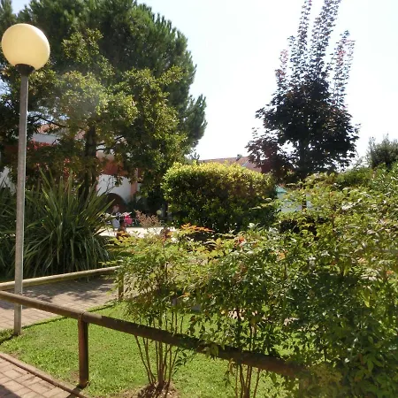 公寓 Villaggio Ginepri *